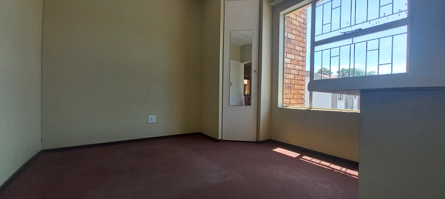 2 Bedroom Property for Sale in Kannoniers Park North West
